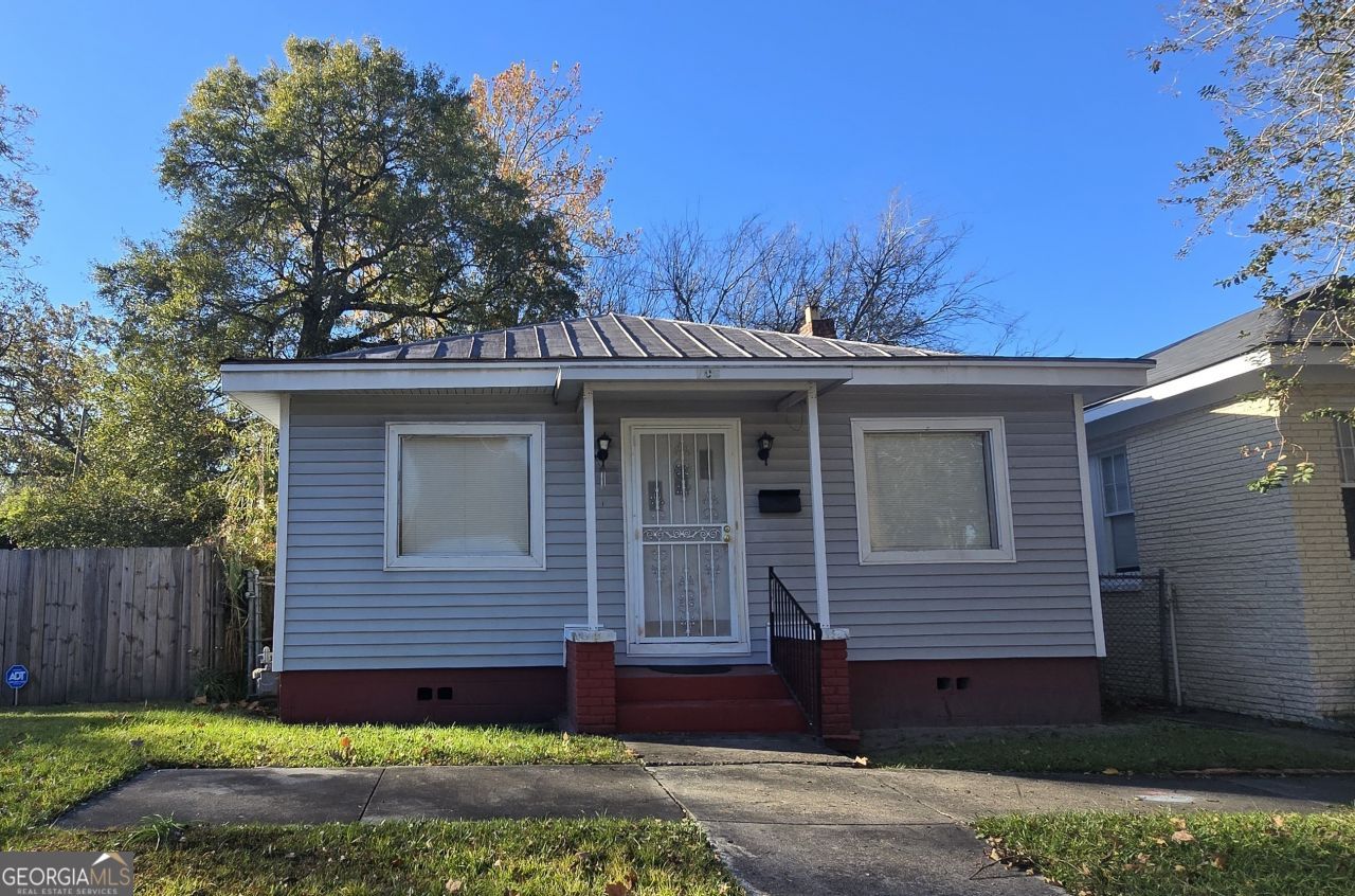 705 W 44th Street, Savannah, GA 31405 Main Photo