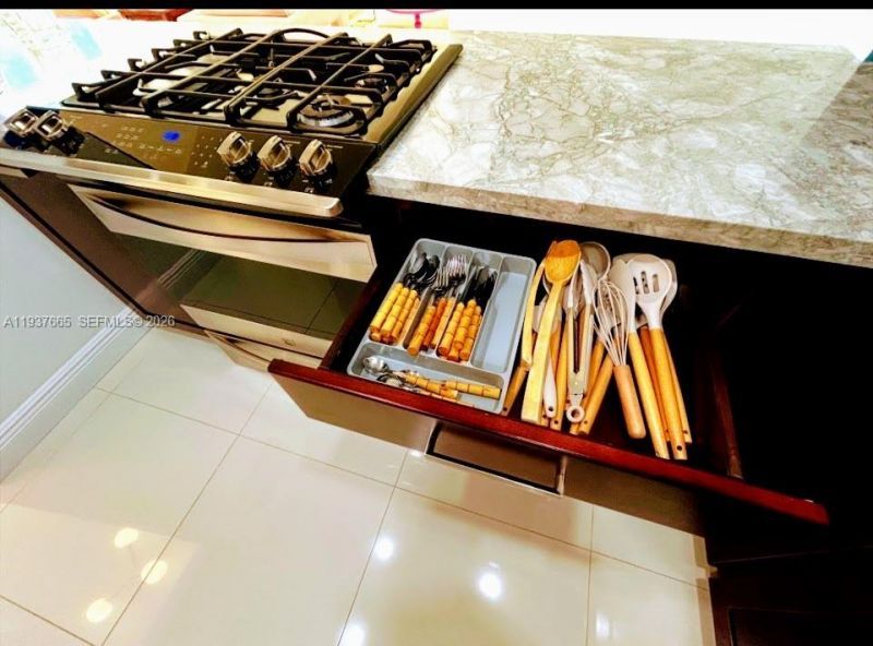 2030 S Ocean Dr, Unit 506, Hallandale Beach, FL 33009 Photo