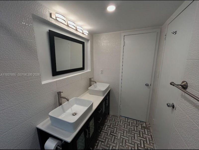 2030 S Ocean Dr, Unit 506, Hallandale Beach, FL 33009 Photo