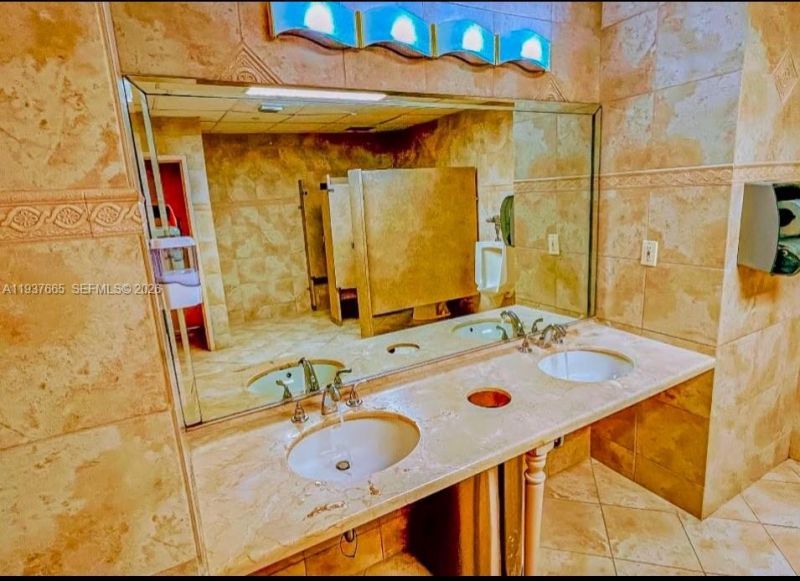 2030 S Ocean Dr, Unit 506, Hallandale Beach, FL 33009 Photo