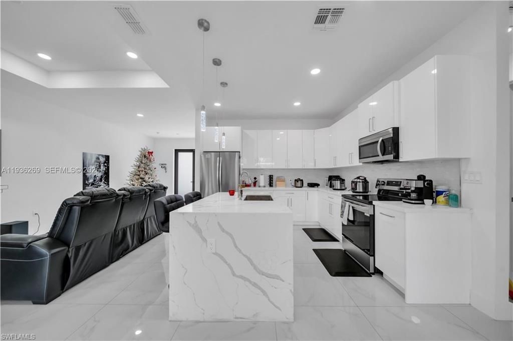 1112 Clark Ave, Lehigh Acres, FL 33972 Photo