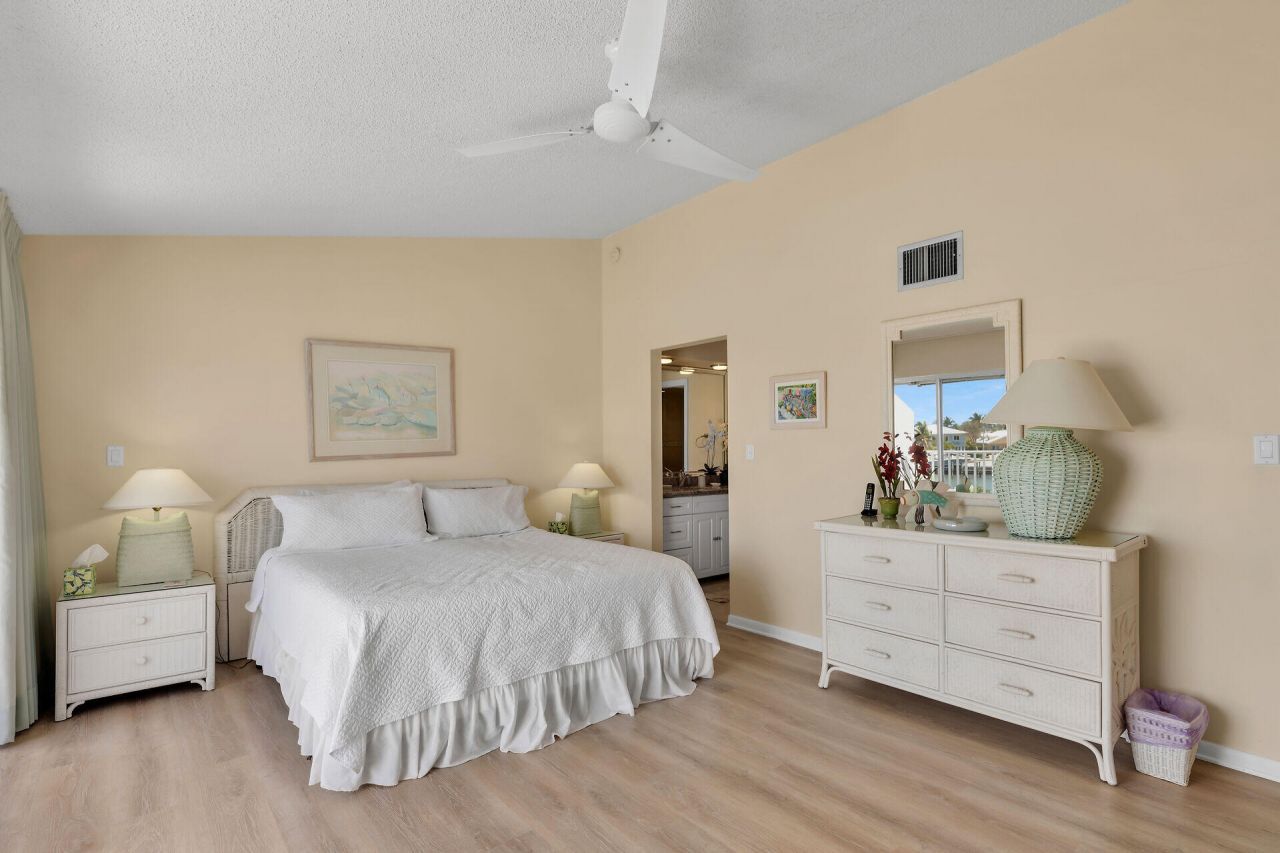 95 Coco Plum Drive, Unit 2D, Marathon, FL 33050 Photo