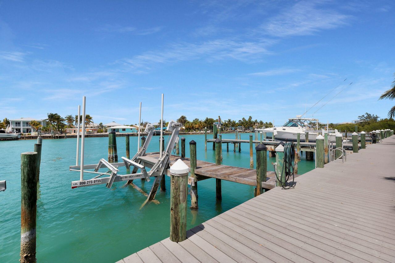 95 Coco Plum Drive, Unit 2D, Marathon, FL 33050 Photo