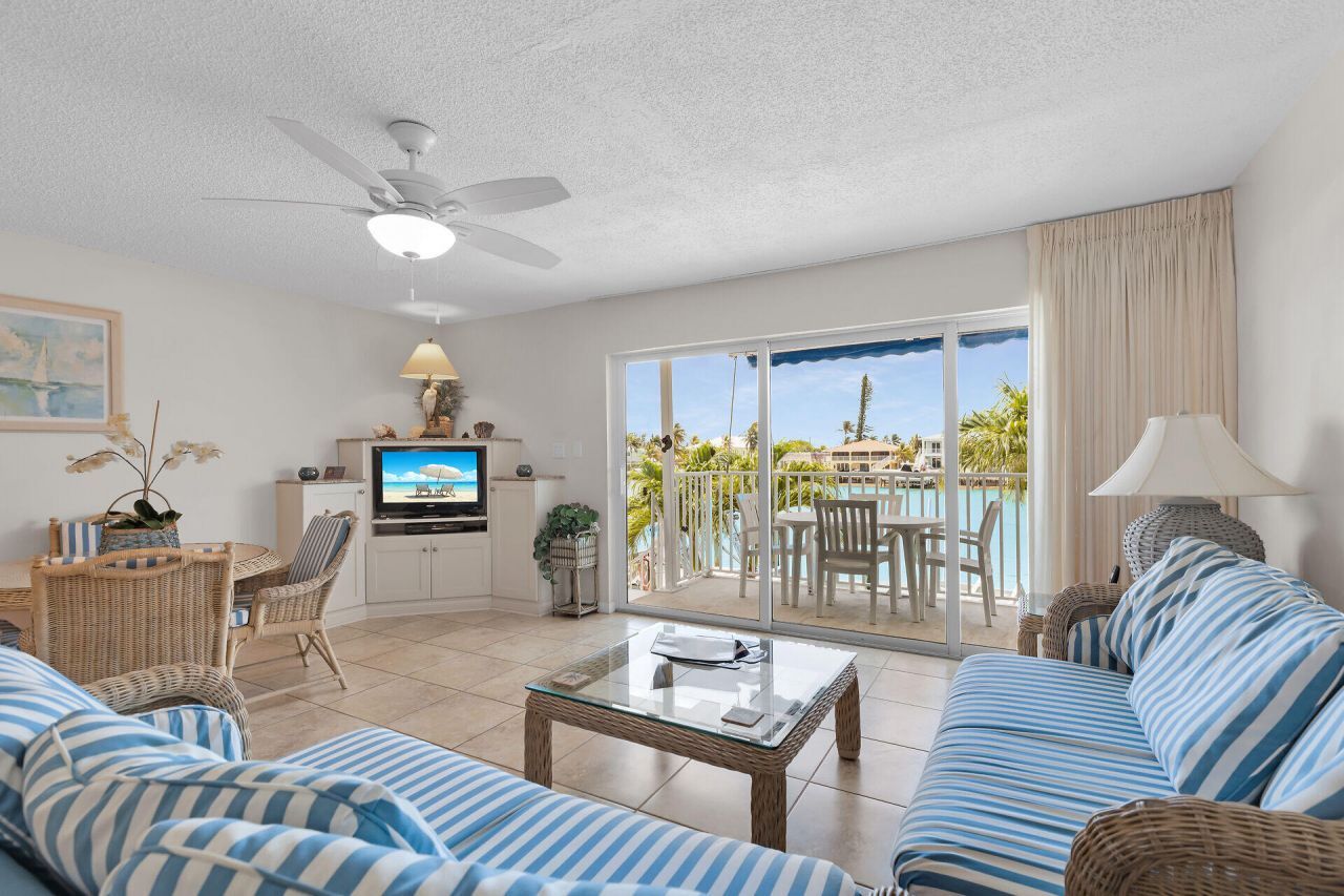 95 Coco Plum Drive, Unit 2D, Marathon, FL 33050 Photo