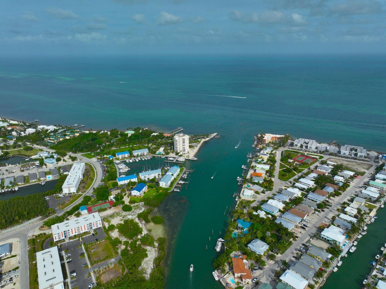 95 Coco Plum Drive, Unit 2D, Marathon, FL 33050 Photo