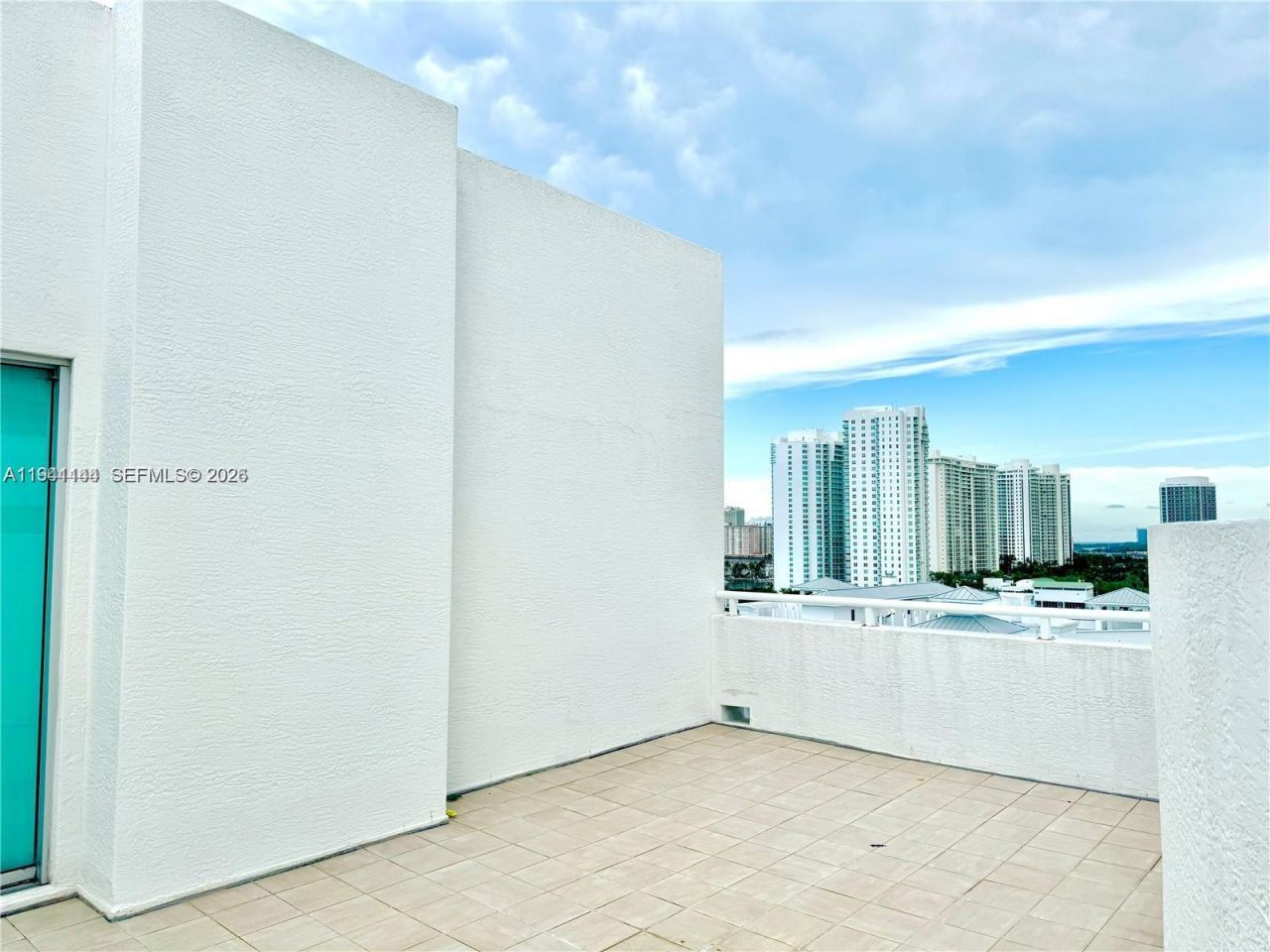 3131 NE 188th St , Unit 2-1213, Aventura, FL 33180 Photo