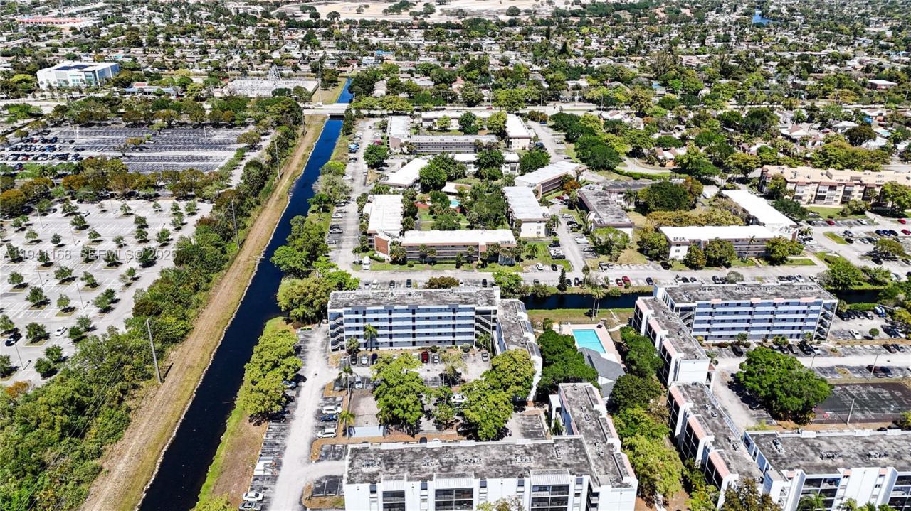 7500 NW 17th St, Unit 207, Plantation, FL 33313 Photo