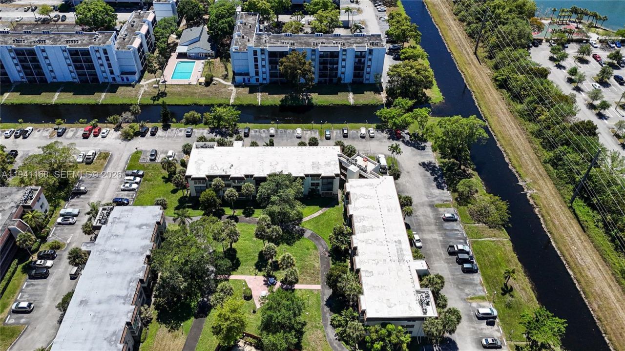 7500 NW 17th St, Unit 207, Plantation, FL 33313 Photo