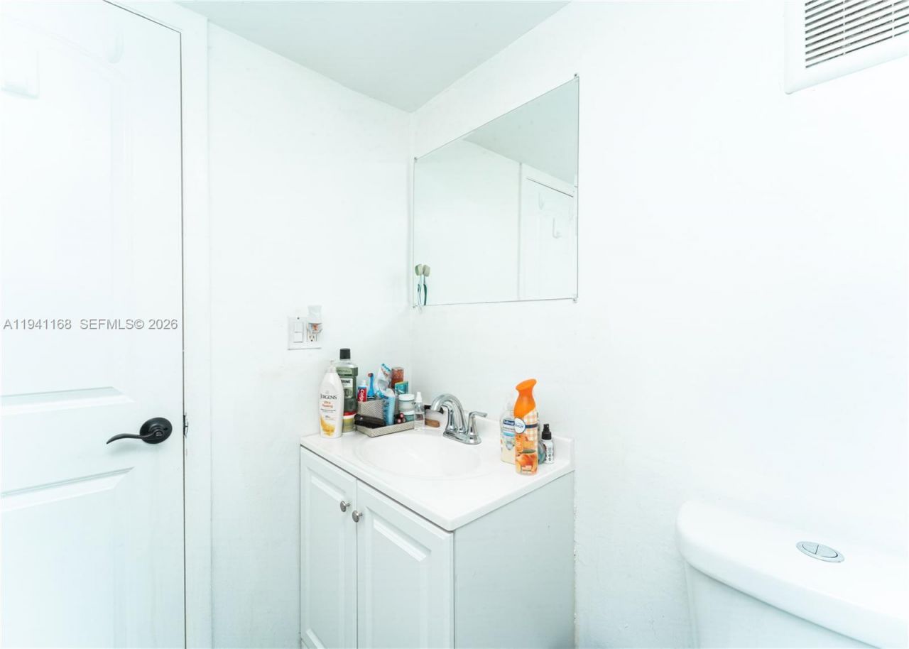 7500 NW 17th St, Unit 207, Plantation, FL 33313 Photo