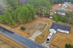 5176 Spring St. photo 4