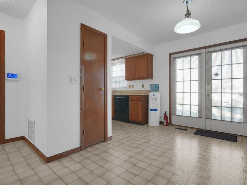 5288 Hyde Park Drive, Hilliard, OH 43026 Photo 11