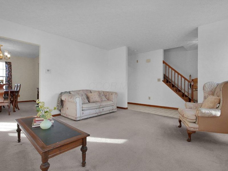 5288 Hyde Park Drive, Hilliard, OH 43026 Photo 4