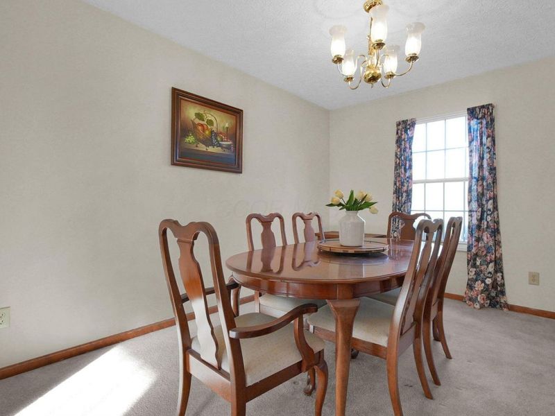 5288 Hyde Park Drive, Hilliard, OH 43026 Photo 5