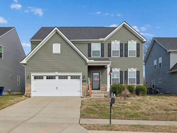 3043 Persimmon St, Columbia, TN 38401