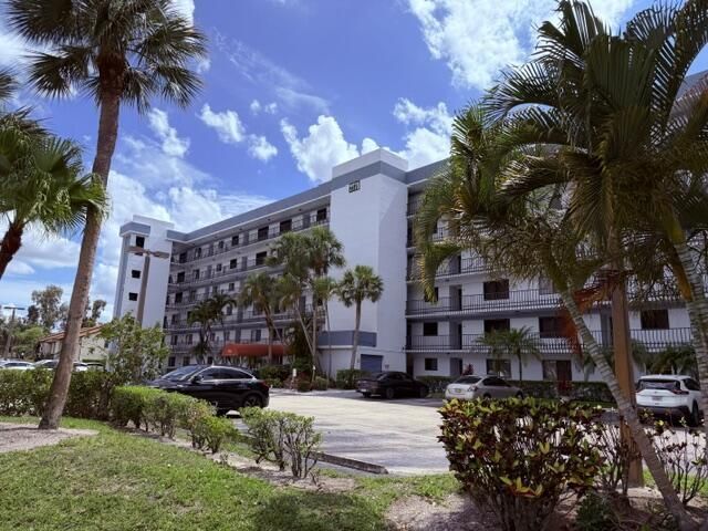 7770 Tahiti Lane, Unit 405, Lake Worth, FL 33467 Photo