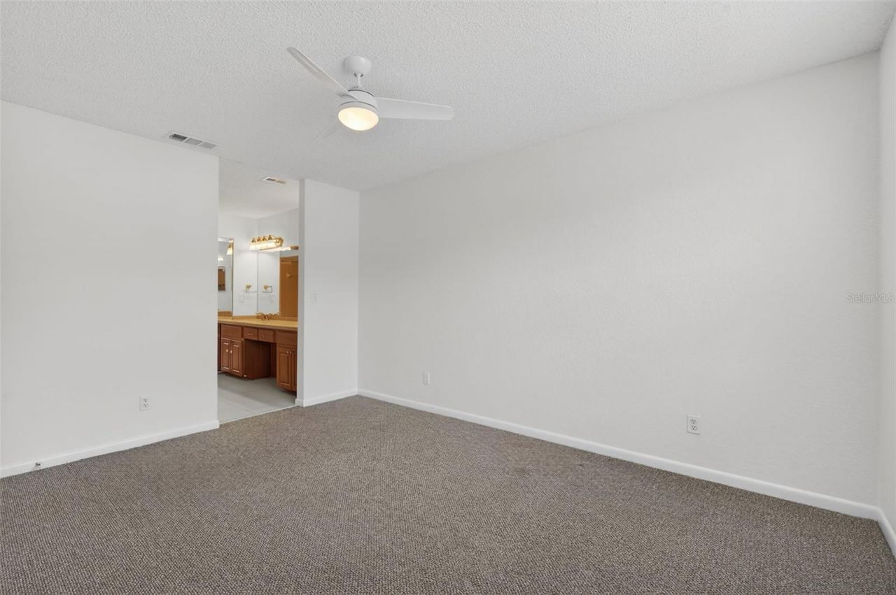 484 Santa Cruz Place Ne, Unit G, Saint Petersburg, FL 33703 Photo