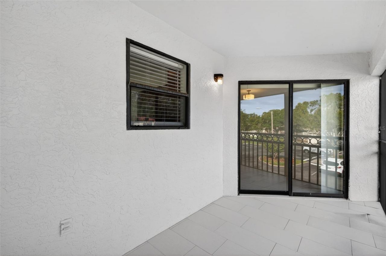 484 Santa Cruz Place Ne, Unit G, Saint Petersburg, FL 33703 Photo