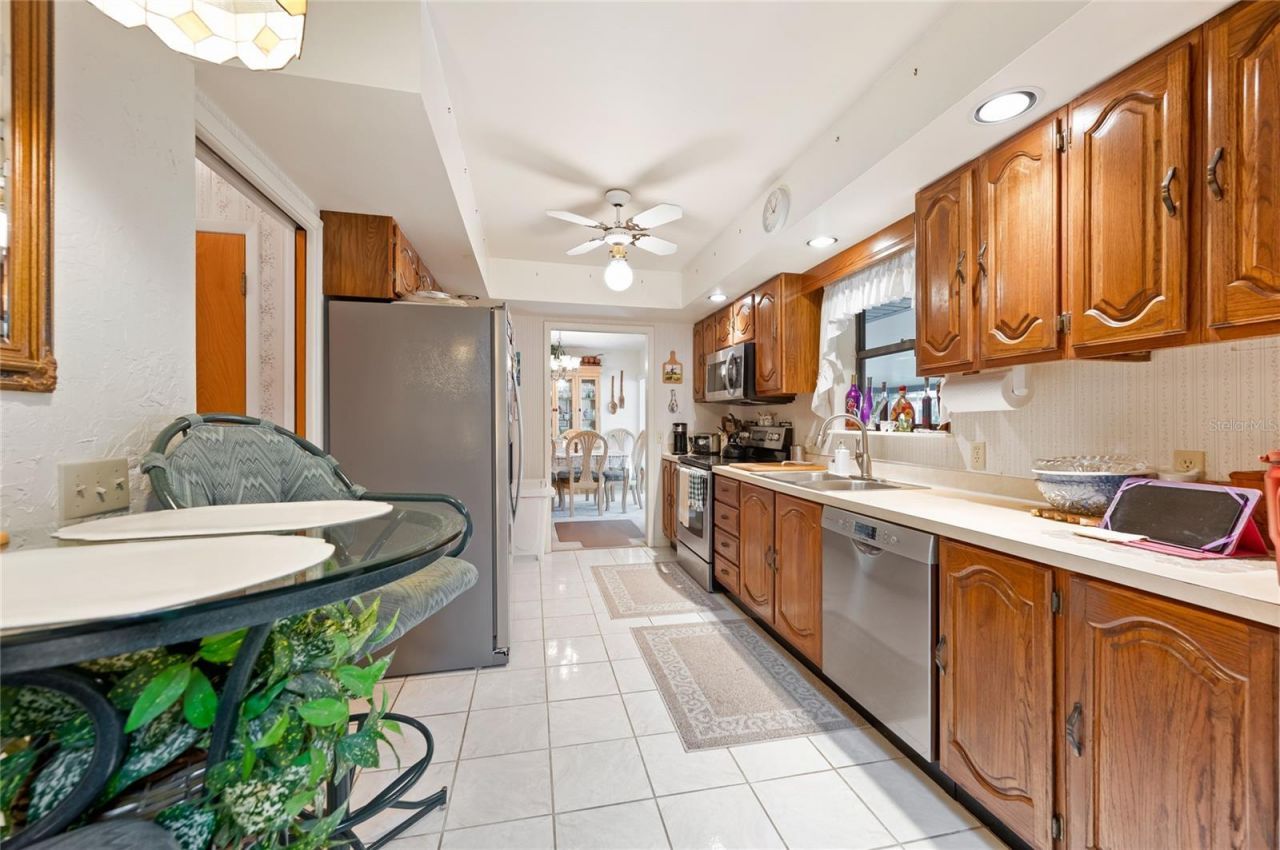 4612 Coral Lake Drive, Bradenton, FL 34210 Photo