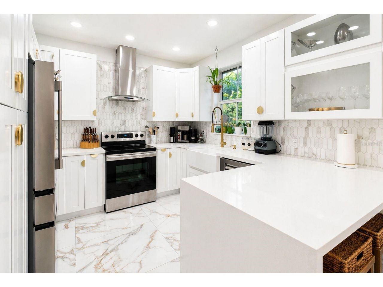 1041 NE 208th St, Miami, FL 33179 Photo