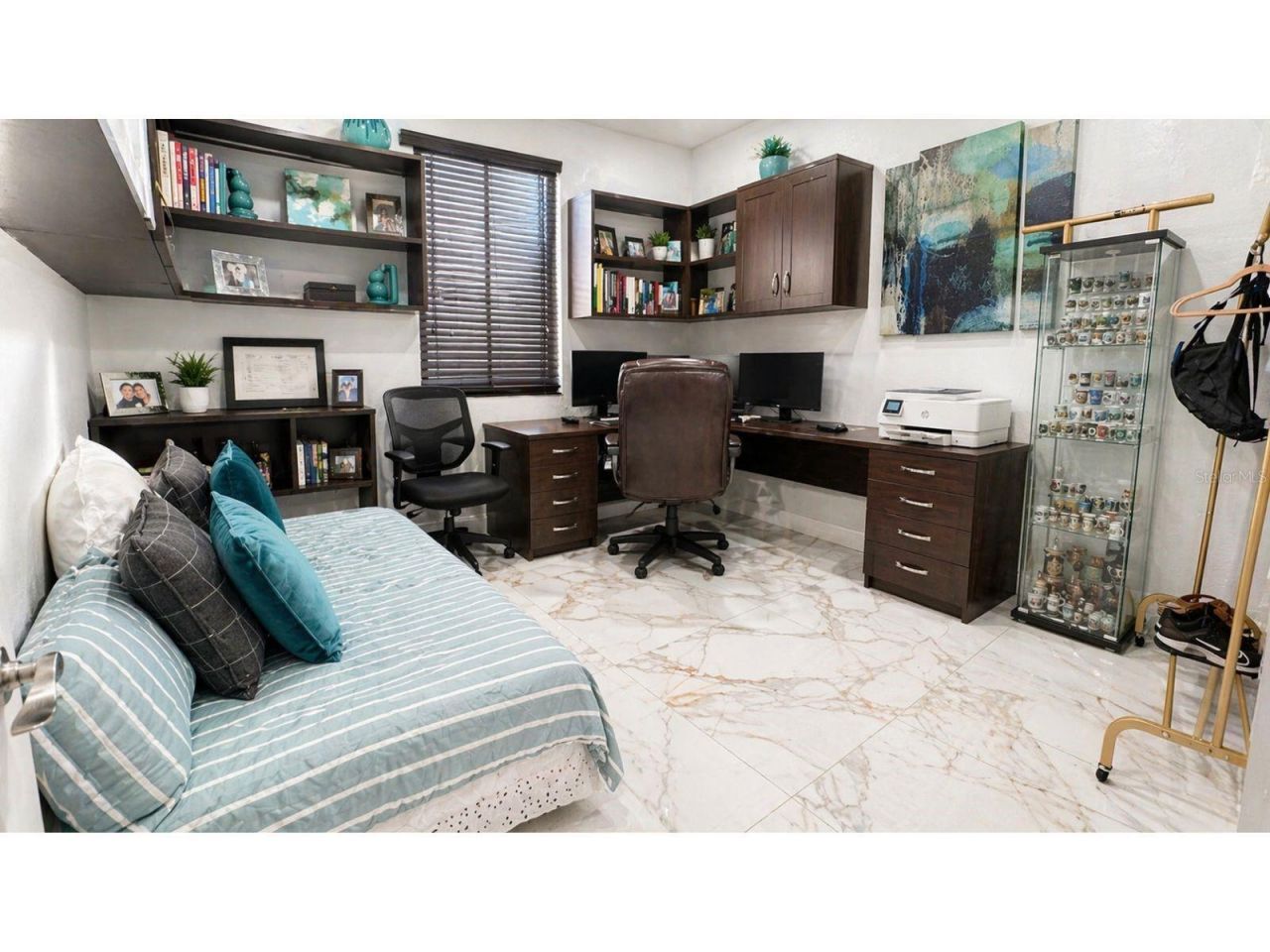 1041 NE 208th St, Miami, FL 33179 Photo