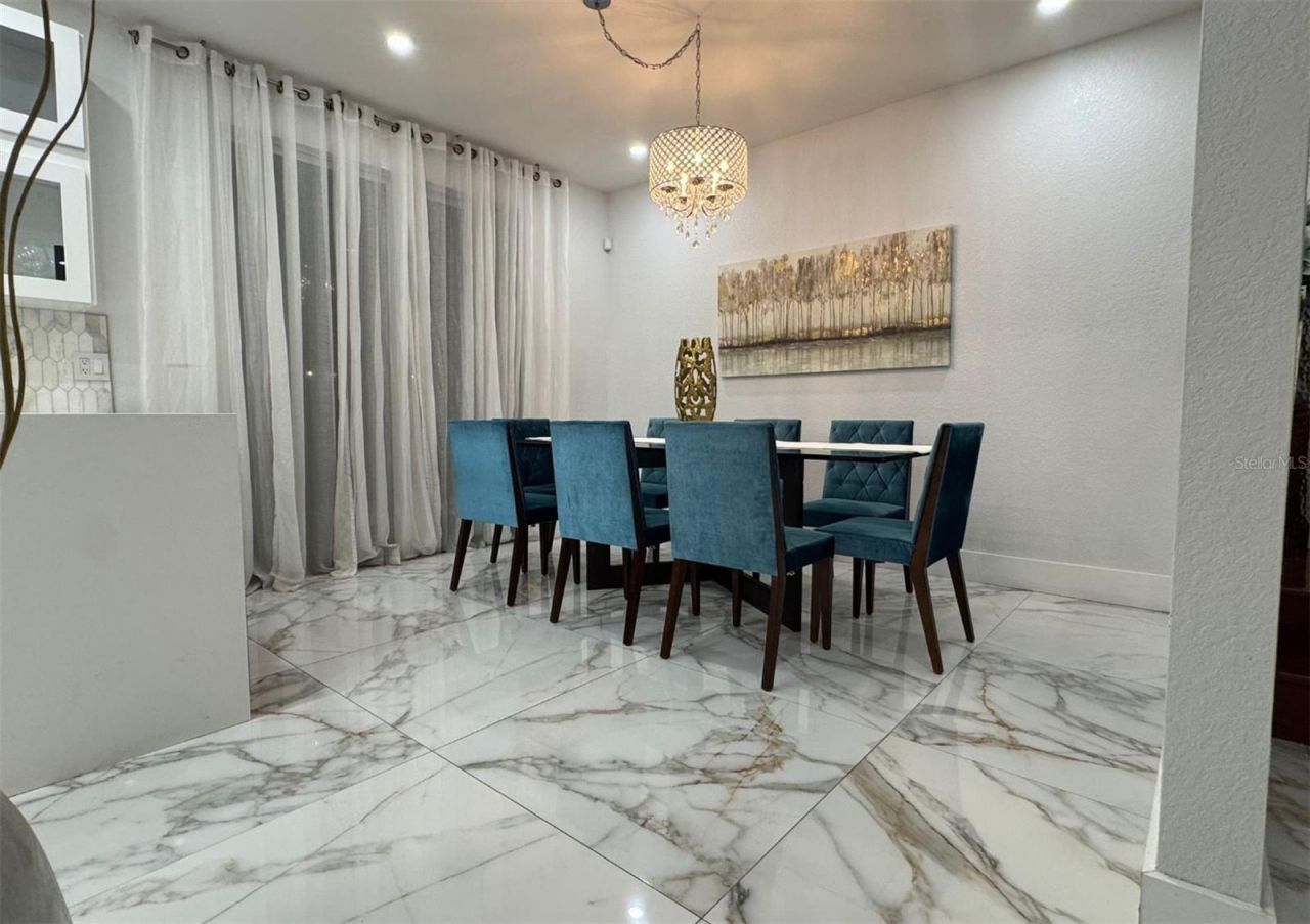 1041 NE 208th St, Miami, FL 33179 Photo