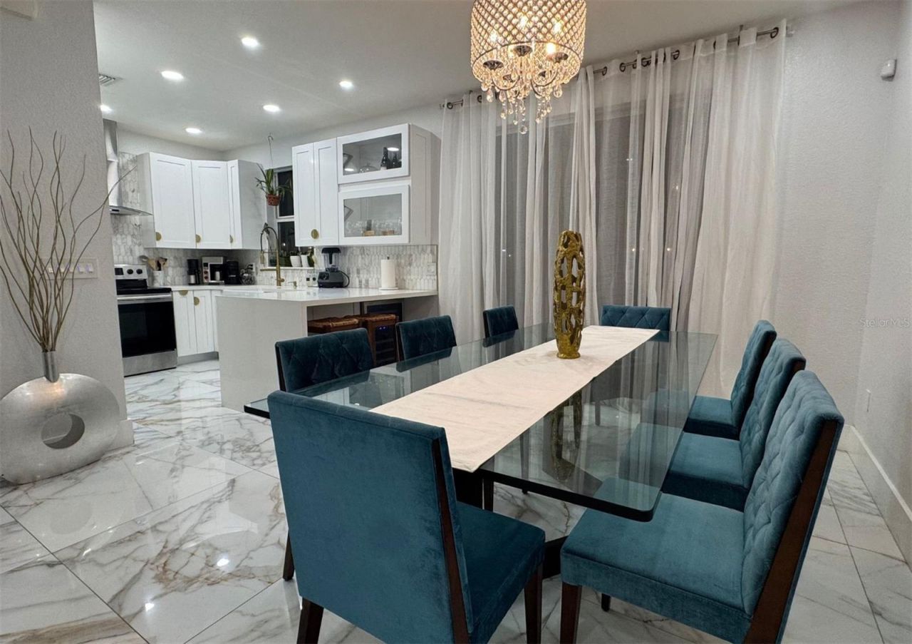 1041 NE 208th St, Miami, FL 33179 Photo