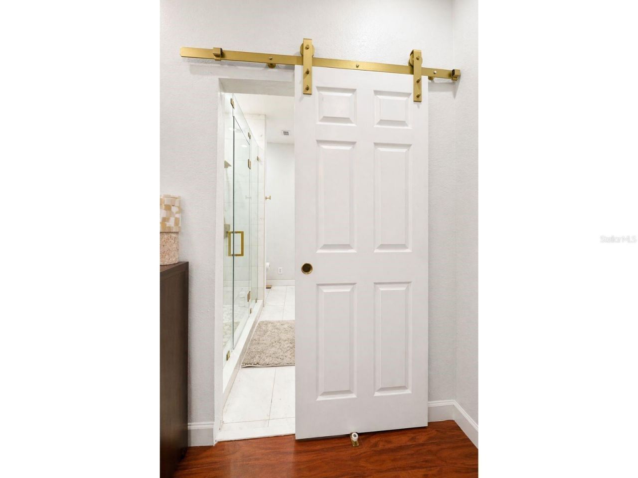 1041 NE 208th St, Miami, FL 33179 Photo