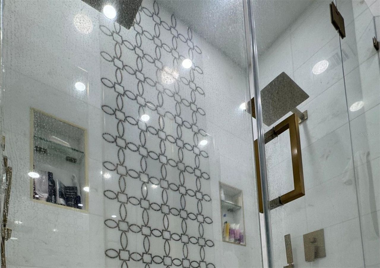 1041 NE 208th St, Miami, FL 33179 Photo