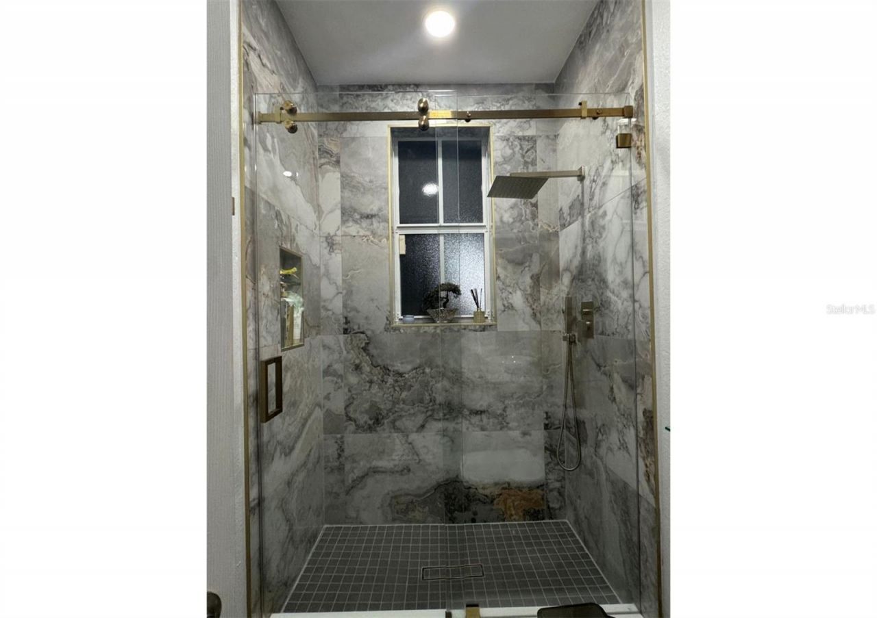 1041 NE 208th St, Miami, FL 33179 Photo