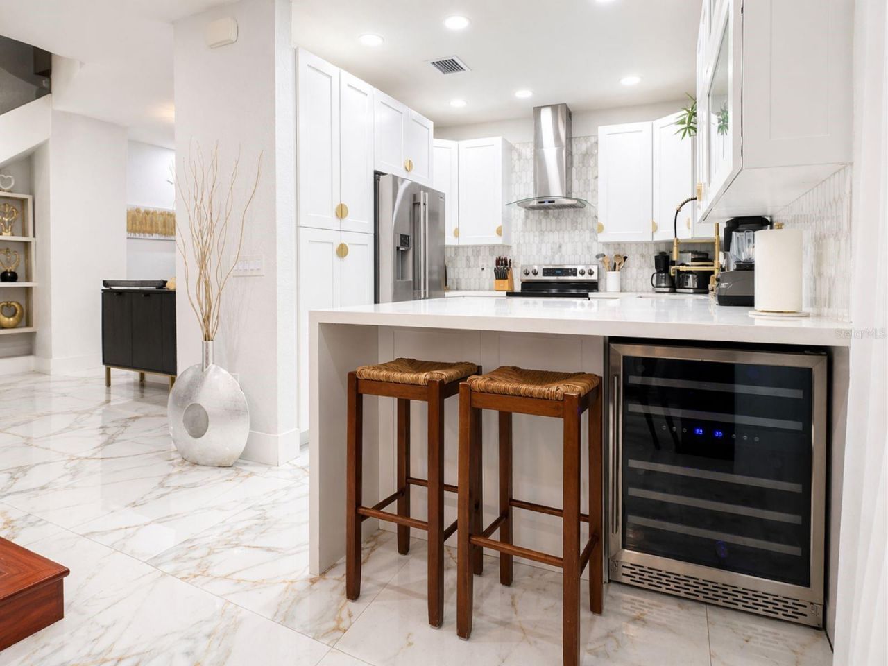 1041 NE 208th St, Miami, FL 33179 Photo