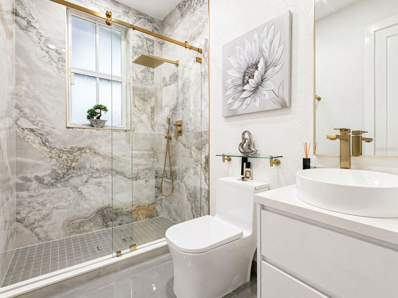 1041 NE 208th St, Miami, FL 33179 Photo