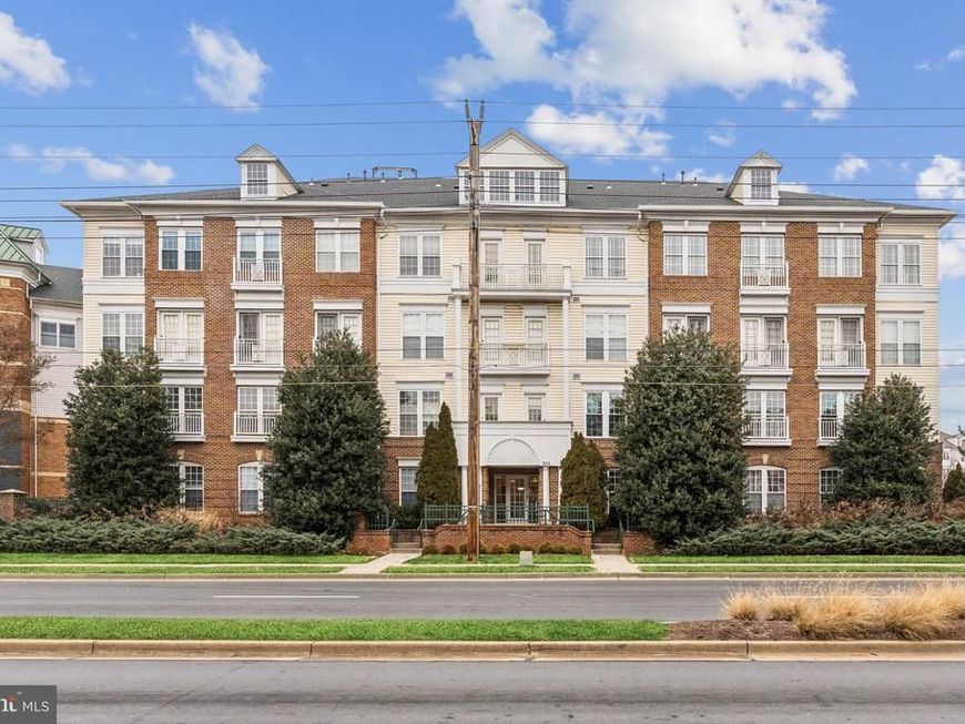305 Redland Boulevard, Unit 402, Rockville, MD 20850 Main Photo
