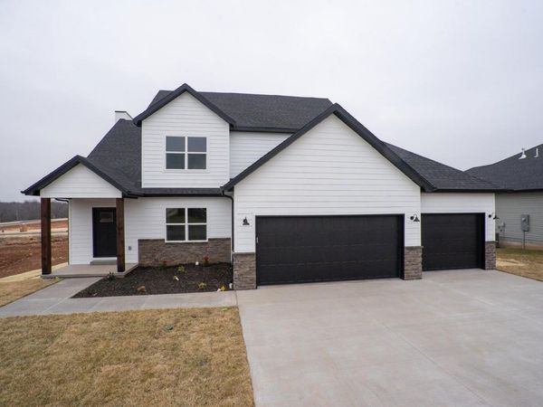118 E Clayton Lane, Republic, MO 65738
