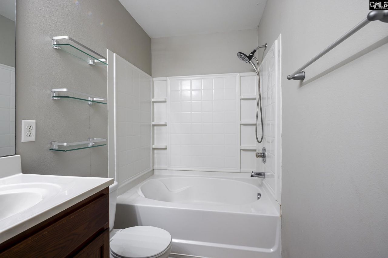 412 Hedge Grove Lane Photo 15