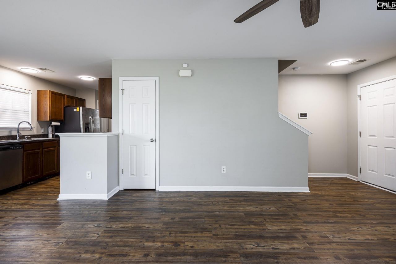 412 Hedge Grove Lane Photo 4