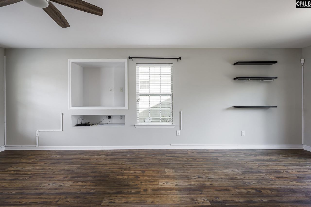 412 Hedge Grove Lane Photo 5