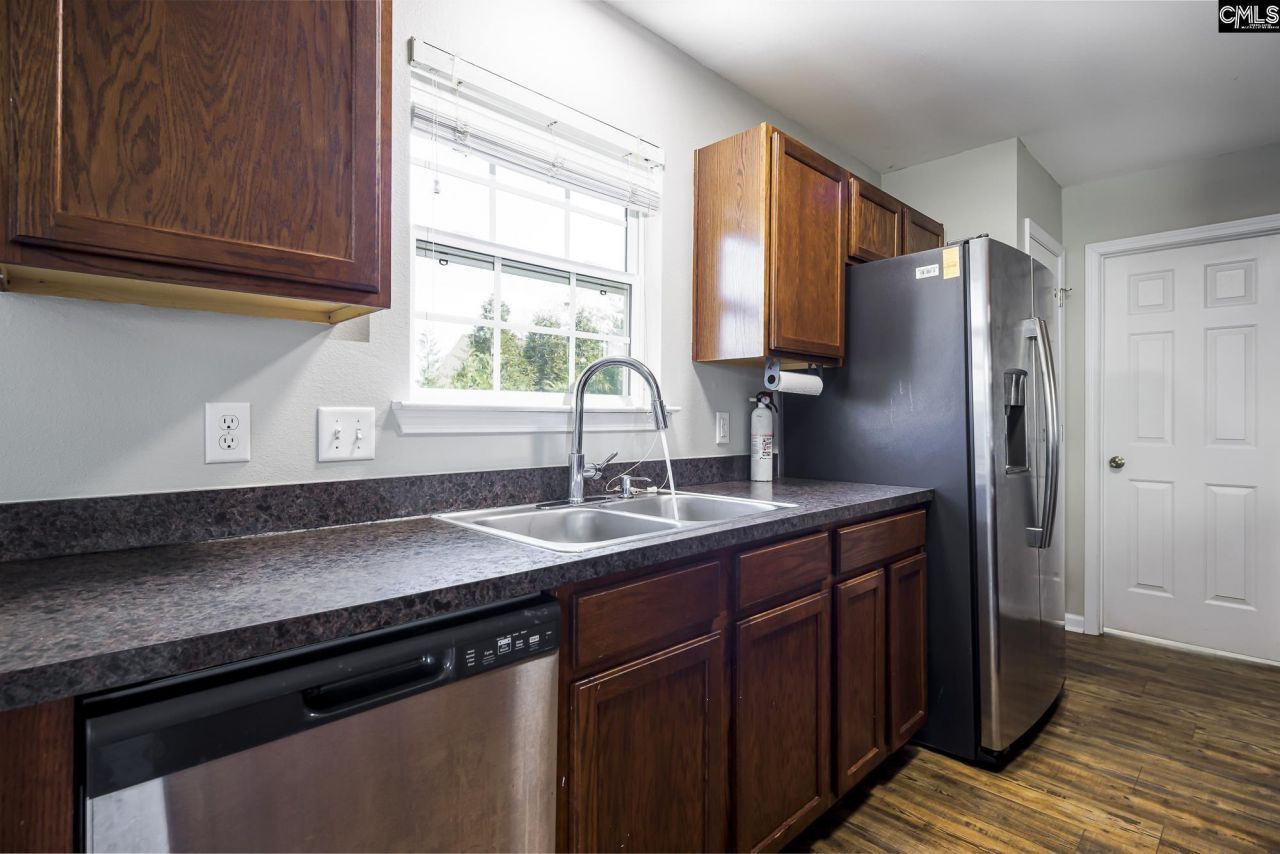 412 Hedge Grove Lane Photo 7