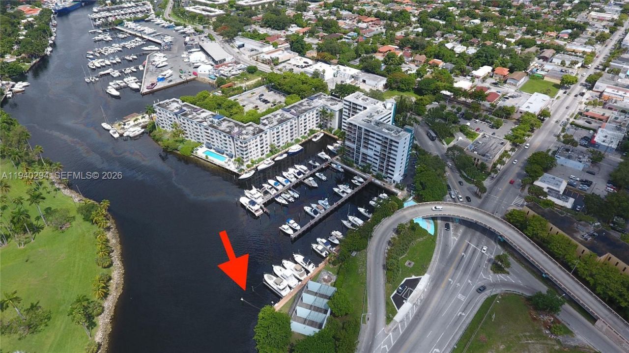 1700 NW North River Dr, Miami, FL 33125 Photo