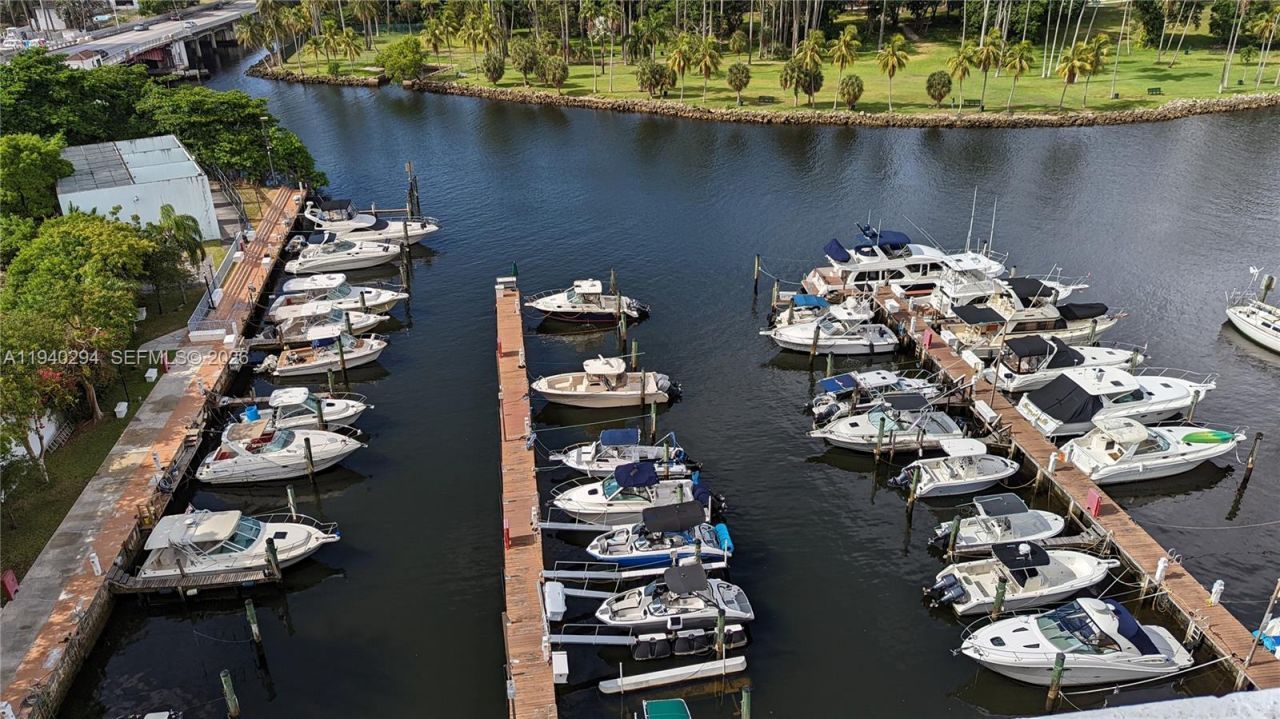 1700 NW North River Dr, Miami, FL 33125 Photo