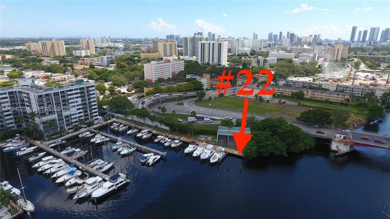 1700 NW North River Dr, Miami, FL 33125 Photo