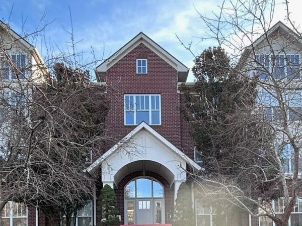 2000 Newark Ln, Unit F302, Thompsons Station, TN 37179