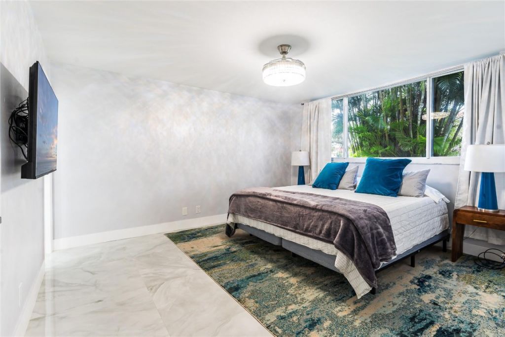 9523 S Hollybrook Lake Drive, Unit 102, Pembroke Pines, FL 33025 Photo