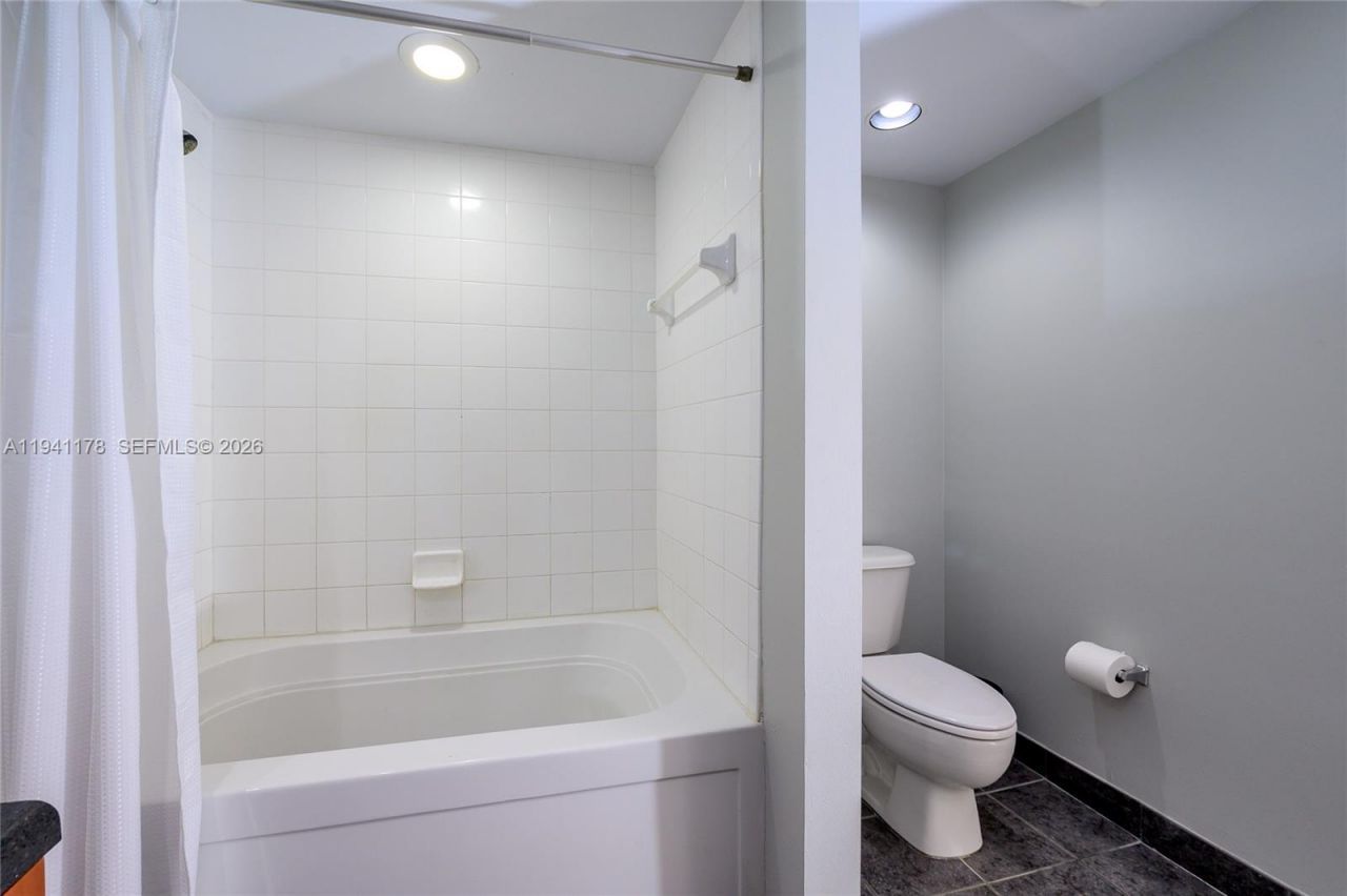 110 N Federal Hwy, Unit 905, Fort Lauderdale, FL 33301 Photo