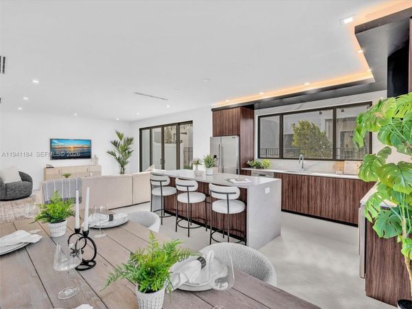 4656 SW 32nd Ave, Unit B1, Dania Beach, FL 33312