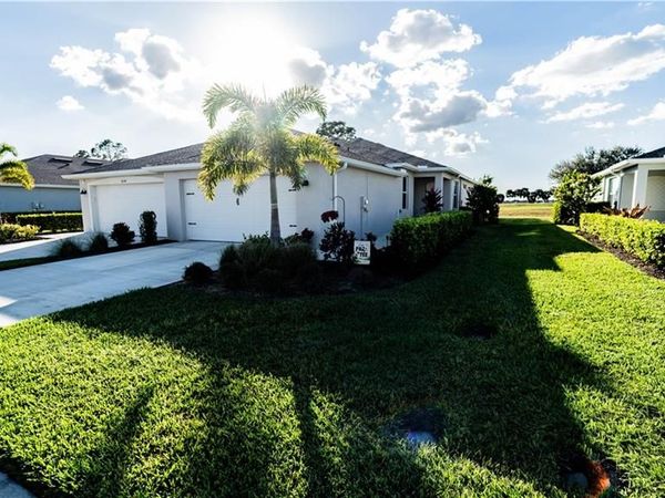 9092 Leatherwood LOOP, LEHIGH ACRES, FL 33936