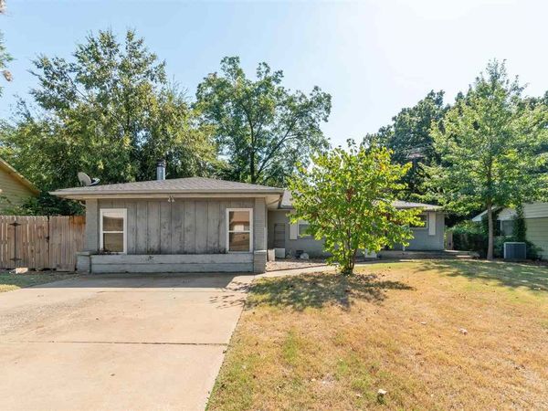 2133 W Arrowhead Avenue, Stillwater, OK 74074