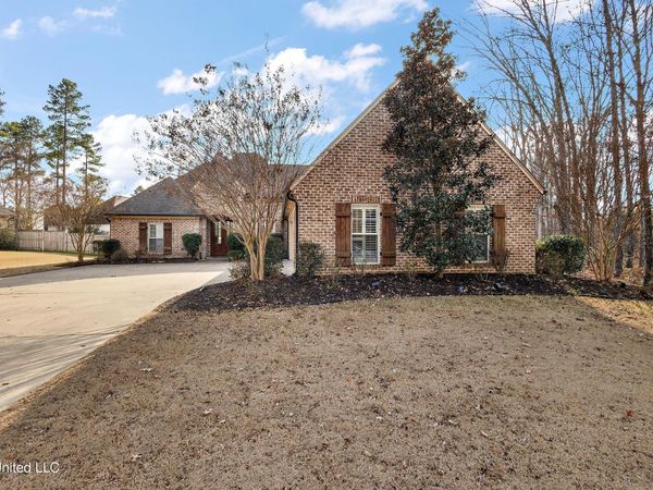 154 Grayhawk Drive, Madison, MS 39110