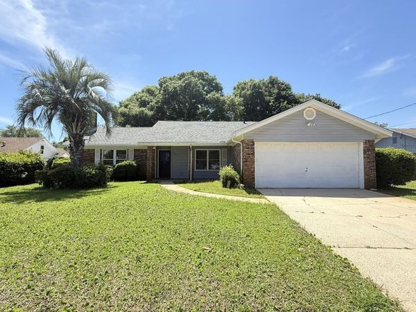 301 Dawn Lane, Mary Esther, FL 32569