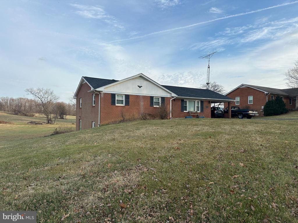 490 Kindig Road, Waynesboro, VA 22980 Main Photo