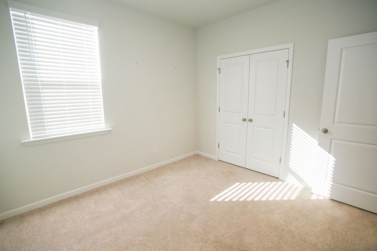 212 N Light Way Photo 10